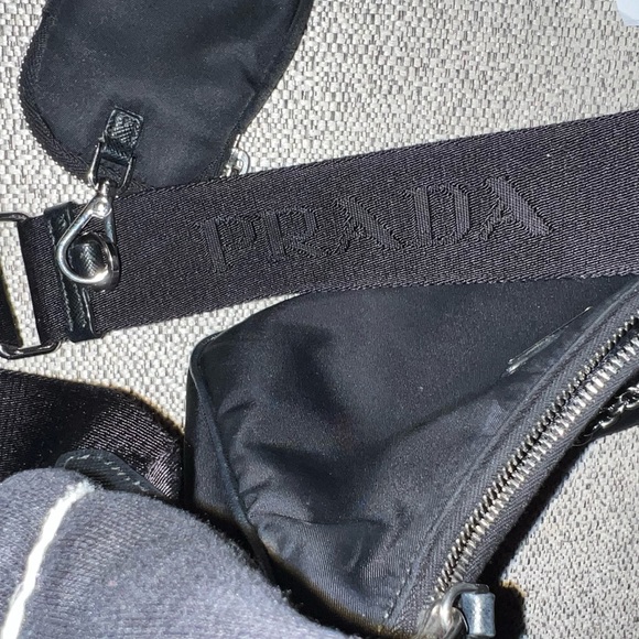 Prada 🚫SOLD🚫EUC 2020 Tessuto Re-Edition 2005 Bag with removable strap! - Picture 12 of 16